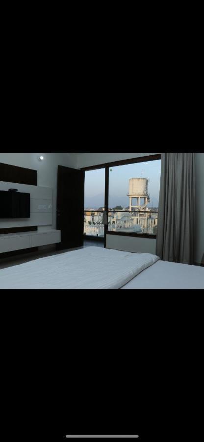 Hotel Temple View Inn Anandpur Sāhib Zewnętrze zdjęcie
