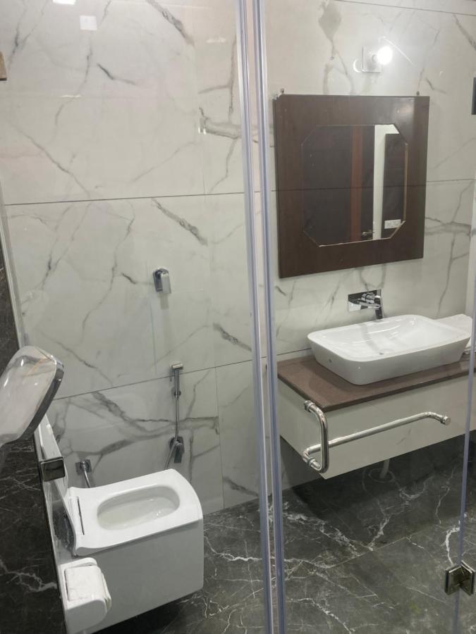 Hotel Temple View Inn Anandpur Sāhib Zewnętrze zdjęcie