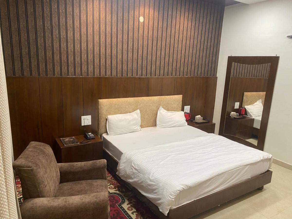 Hotel Temple View Inn Anandpur Sāhib Zewnętrze zdjęcie