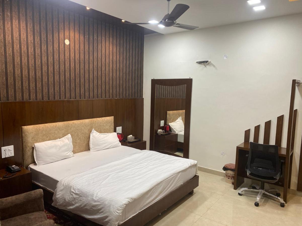 Hotel Temple View Inn Anandpur Sāhib Zewnętrze zdjęcie