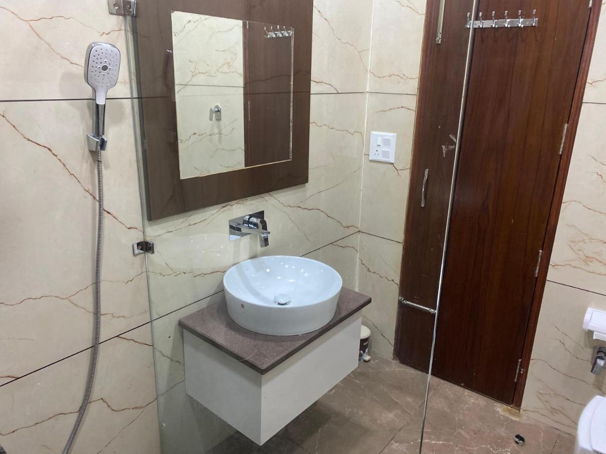 Hotel Temple View Inn Anandpur Sāhib Zewnętrze zdjęcie