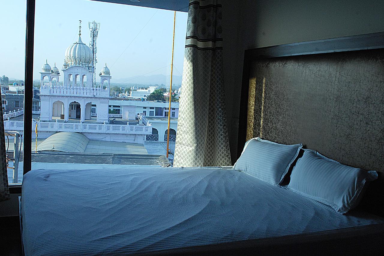 Hotel Temple View Inn Anandpur Sāhib Zewnętrze zdjęcie