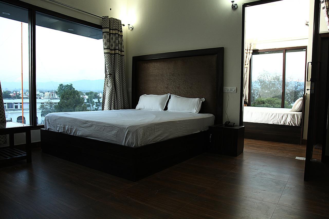 Hotel Temple View Inn Anandpur Sāhib Zewnętrze zdjęcie