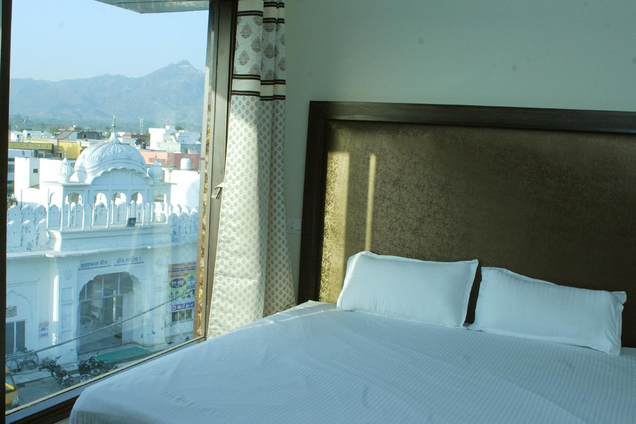 Hotel Temple View Inn Anandpur Sāhib Zewnętrze zdjęcie