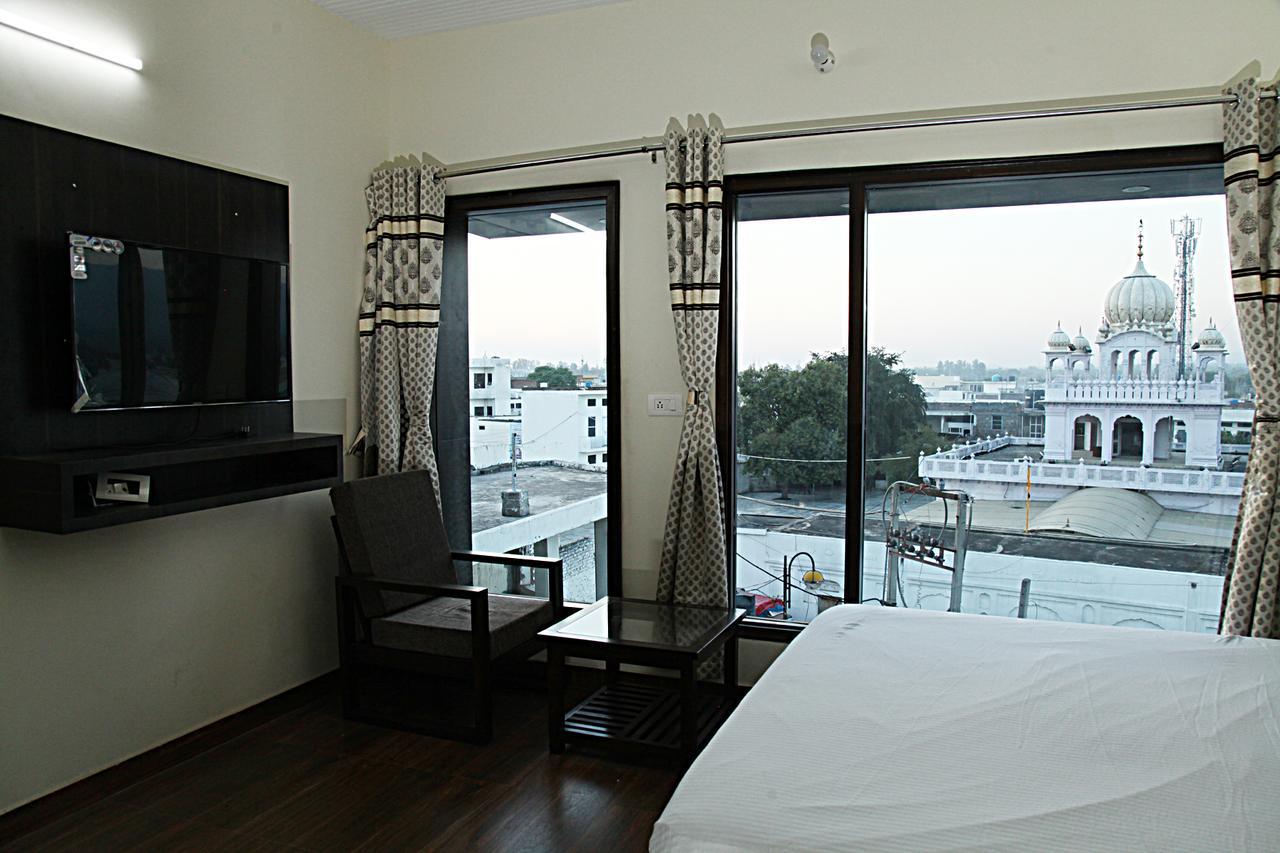 Hotel Temple View Inn Anandpur Sāhib Zewnętrze zdjęcie