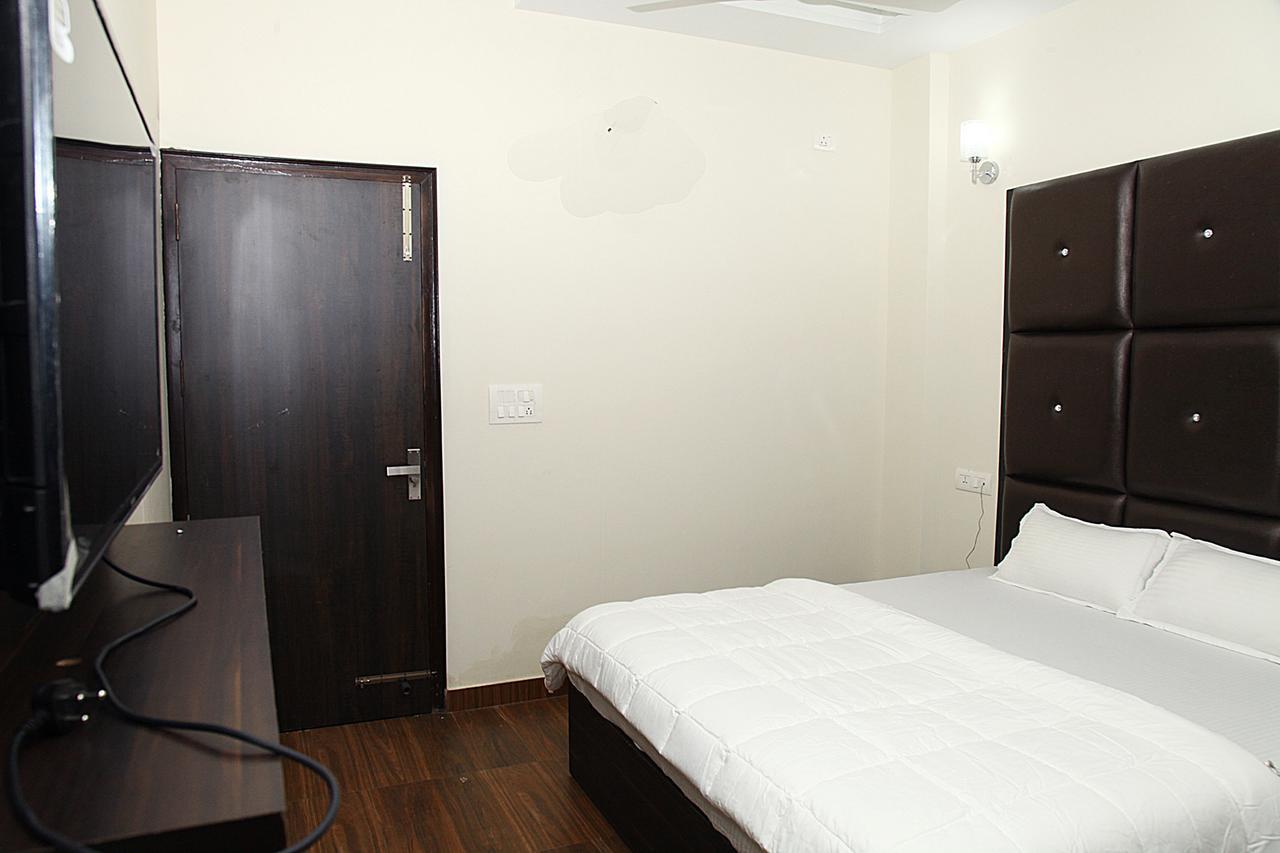 Hotel Temple View Inn Anandpur Sāhib Zewnętrze zdjęcie